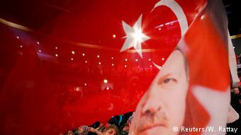 Οι περισσότεροι Τούρκοι της Γερμανίας έχουν μια θετική εικόνα για τον Ερντογάν
