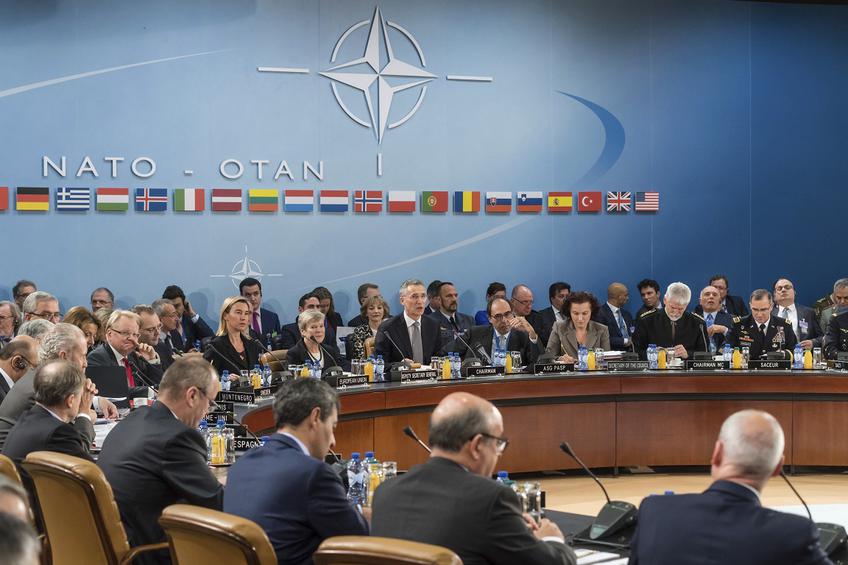 NATO: Συνομιλίες σε επίπεδο πρεσβευτών με τη Ρωσία την Πέμπτη