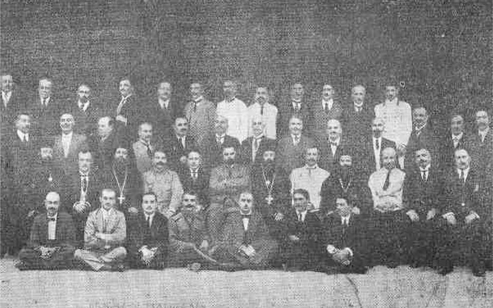 to-a-synedrio-twn-ellhnwn-ths-rwsias