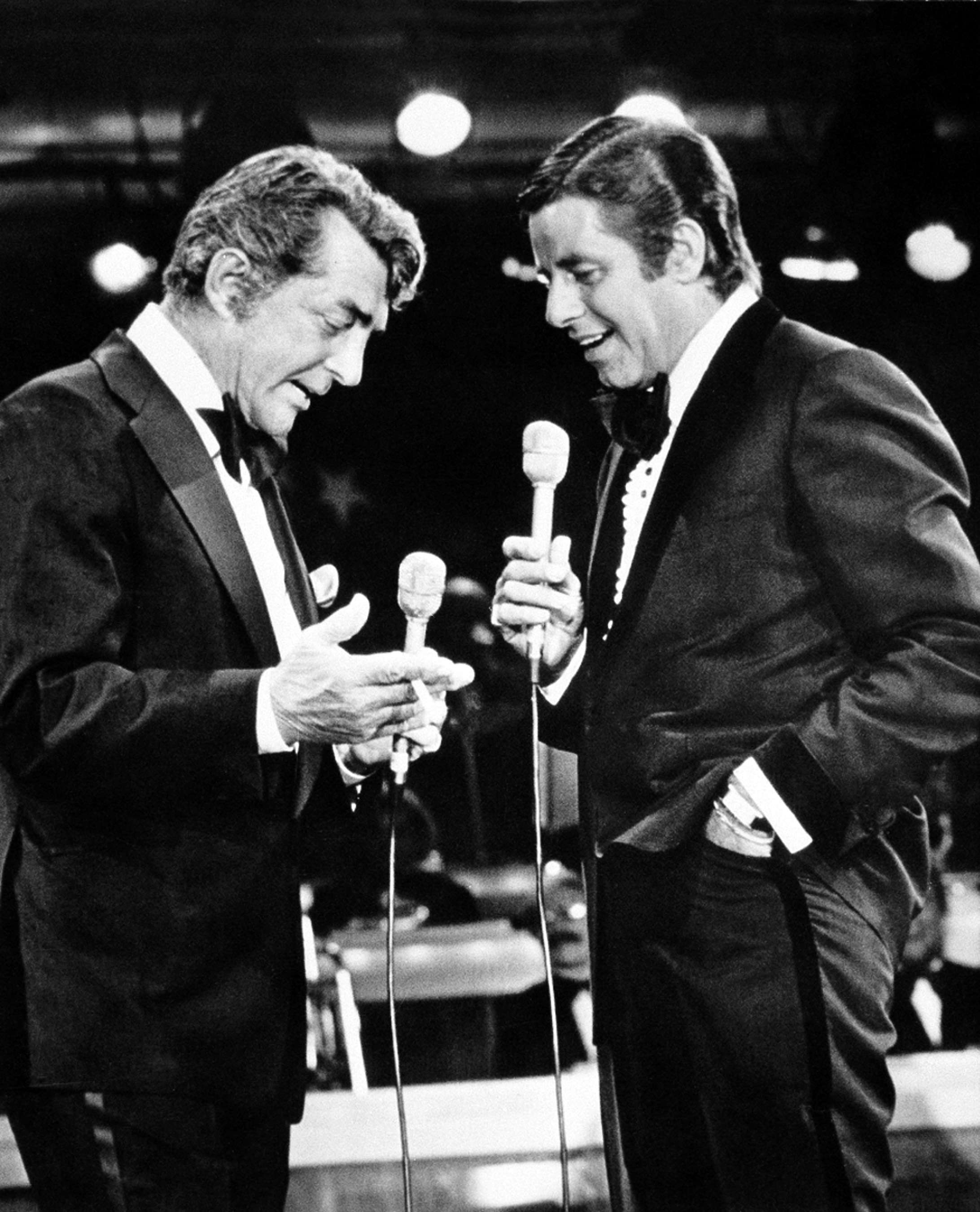 En septembre 1976, Dean Martin (à gauche) et Jerry Lewis lors du Téléthon à Las Vegas.