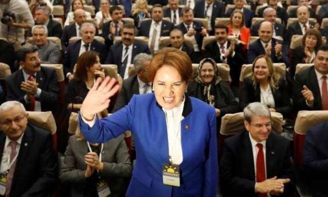 Τρέμε Ερντογάν: Η «Θεσσαλονικά λύκαινα» κατεβαίνει στις εκλογές της Τουρκίας (vids+pics)