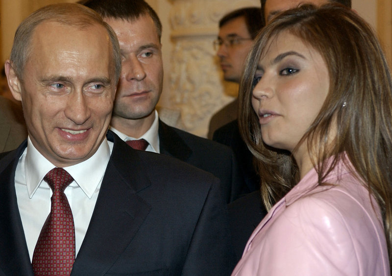 Ο Βλαντίμιρ Πούτιν και η Αλίνα Καμπάεβα (Φωτογραφία αρχείου: ΑΡ) 