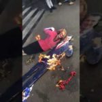 Σκοπιανοί έκαψαν ελληνικές σημαίες στην Μελβούρνη