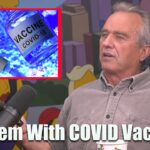 Ρόμπερτ Κέννεντυ: «Αποφύγετε τα εμβόλια mRNA πάση θυσία – Η ζημιά που θα υποστείτε θα είναι μη αναστρέψιμη» 