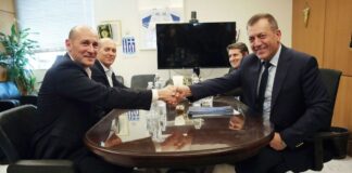 Ένας υπουργός – μαριονέτα που «πνίγει» την εικόνα της κυβέρνησης στα απόνερα του ΣΕΦ