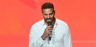 Έλληνας δημοσιογράφος δέχτηκε επίθεση από τον Νίκο Παππά στο Στρασβούργο