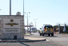 Ας θέσουν τουλάχιστον θέμα επαναδιαπραγμάτευσης αυτού του αίσχους