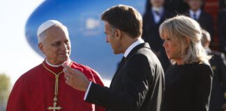 Ο Λέων ΙΔ΄ στη Γαλλία: ένα μήνυμα για την Ευρώπη και μια τολμηρή σύγκριση με το 1979