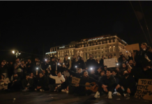 Η Ελλάδα και το φαινόμενο της «κρίσιμης μάζας» (Critical Mass): Πώς η συσσωρευμένη κοινωνική δυσαρέσκεια μπορεί να μετατραπεί σε πολιτική δυναμική