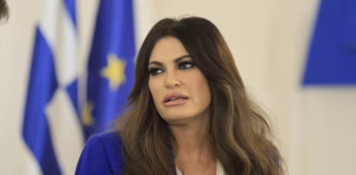 Η Κίμπερλι σε άθλια ψυχολογική κατάσταση στην πρεσβεία: Κατηγορεί το προσωπικό για «χαφιεδισμό»