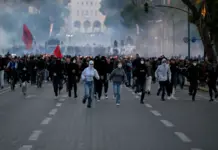 Αλβανία | Διεθνής αναλυτής αποδομεί το αφήγημα Ράμα περί «ξένων δακτύλων» – «Η κυβέρνηση αγνόησε τους νέους, η αντιπολίτευση αδυνατεί να πείσει»