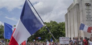 Γ. Μαγκριώτης: Ποια μηνύματα στέλνει στην Αθήνα το Παρίσι;