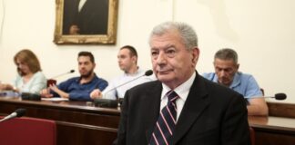 Δίκη Βαλυράκη: Αθώοι οι δύο ψαράδες για τον θάνατο του πρώην υπουργού